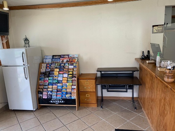 Budget Lodge Inn - Abilene image 5